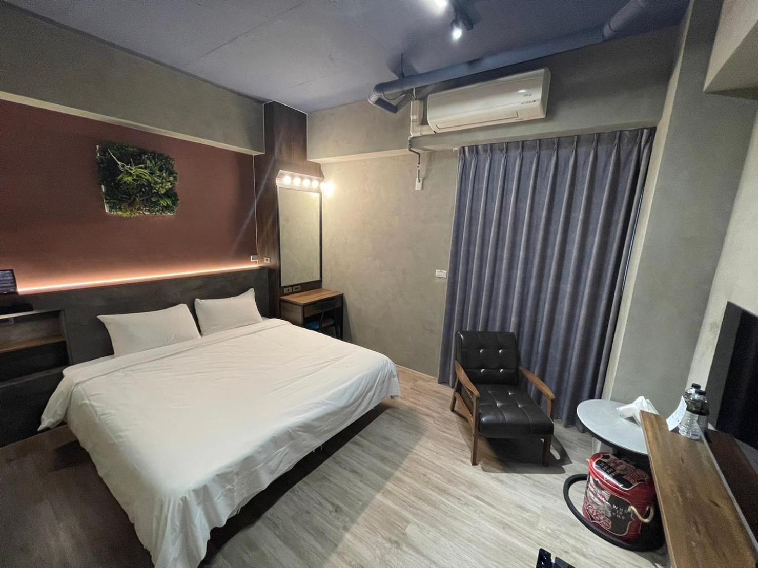 Long Lang Homestay Tainan Buitenkant foto