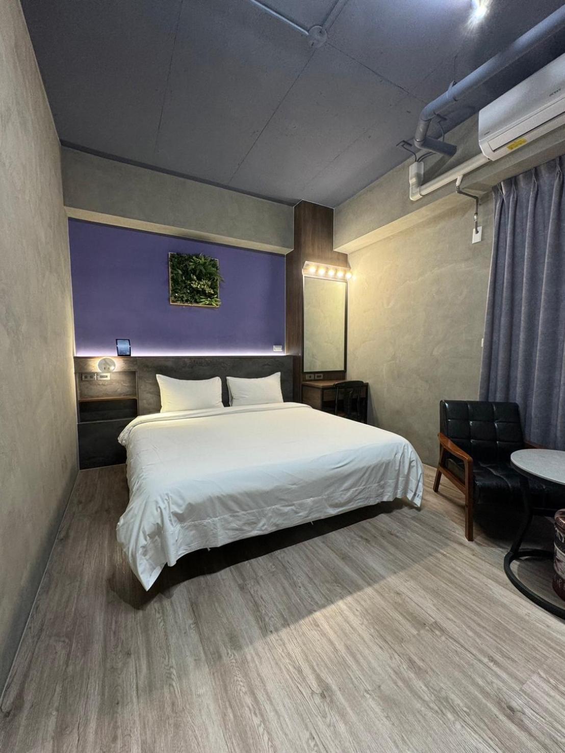 Long Lang Homestay Tainan Buitenkant foto